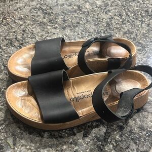 Papillo women’s sandals
